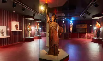 Figura de la estatua de la libertad del museo del chocolate.