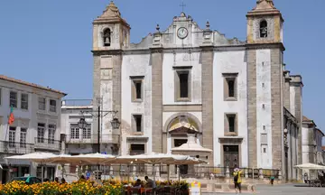 La Plaza de Giraldo, una de las más icónicas de la ciudad.