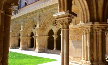 Galerías internas de la Catedral Vieja de Coímbra, Portugal