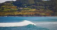 La icónica ola que todo amante del surf desea coger, Mundaka